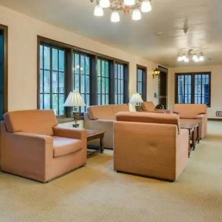 The Buena Park Grand Hotel & Suites-3